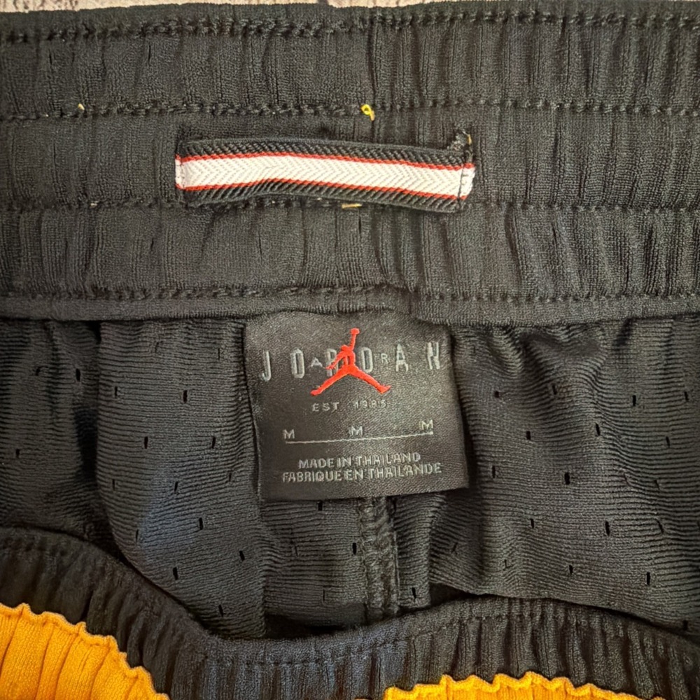 Jordan Dri-FIT Diamond Mesh Basketball Shorts Men's Medium Black Orange Yellow - Picture 3 of 4